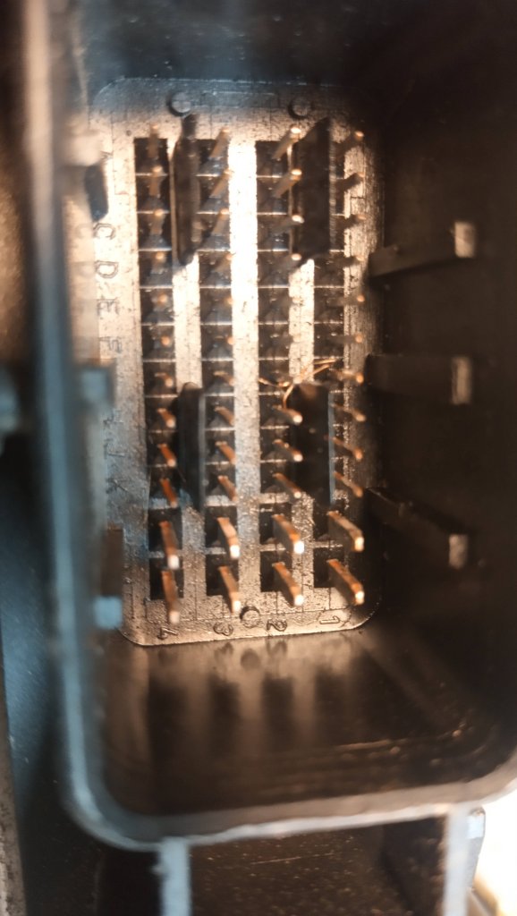 EDC16C34 connector trouble